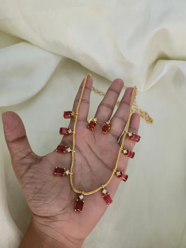 Minimal_Ruby_Kempu_Necklace_set