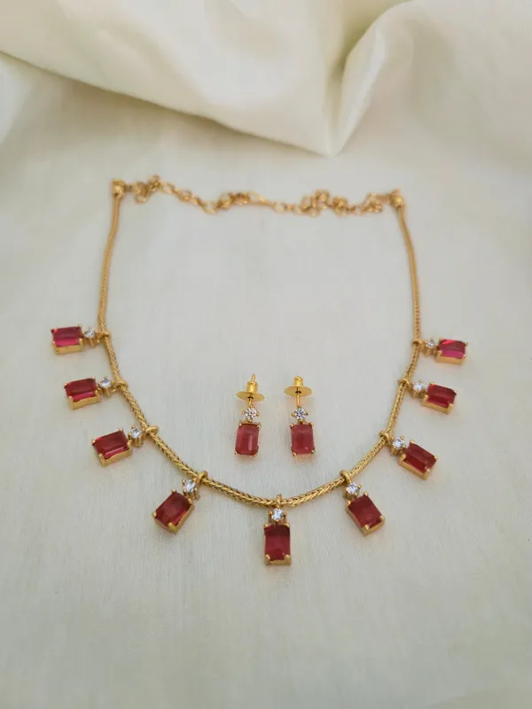 Minimal_Ruby_Kempu_Necklace_set