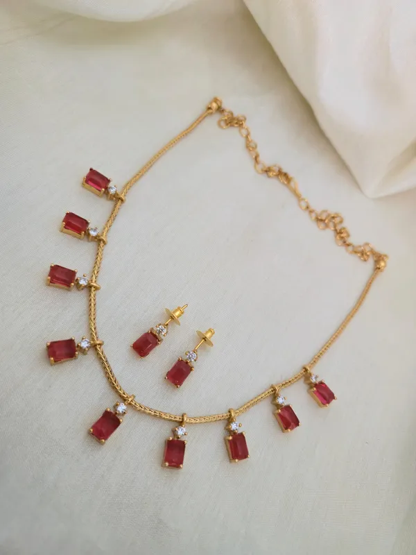 Minimal_Ruby_Kempu_Necklace_set