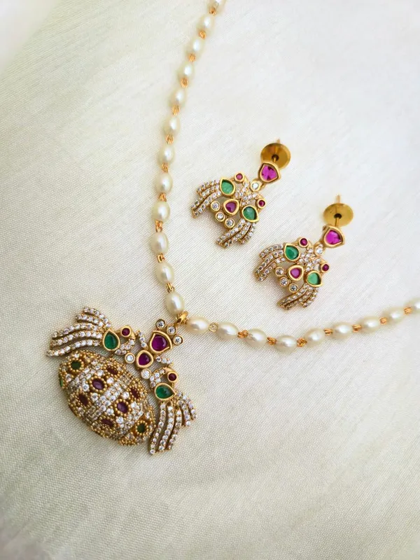 Eriha_Rice_Pearl_Necklace_with_Earrings