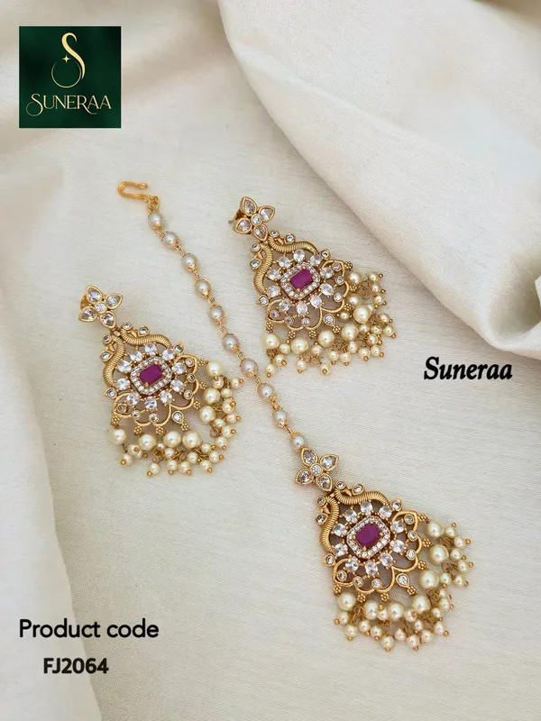 Dheema_Maangtikka_with_Earrings