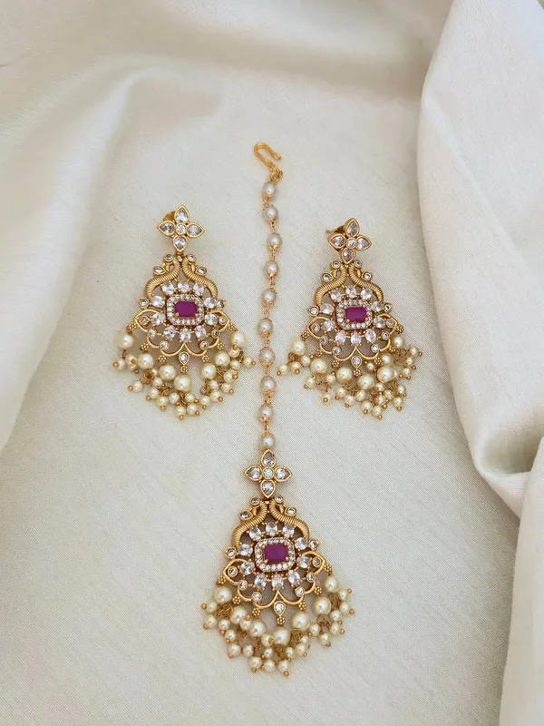Dheema_Maangtikka_with_Earrings