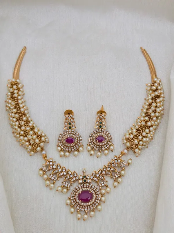 VEDA_PEARL_NECKLACE_SET