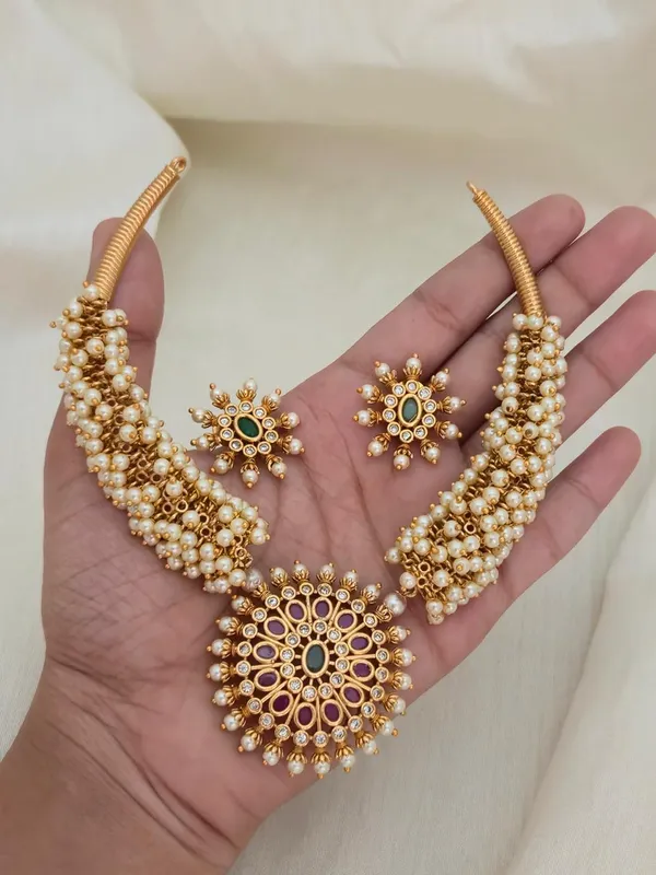 BARKHA_PEARL_NECKLACE_SET