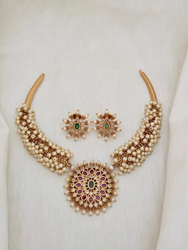 BARKHA_PEARL_NECKLACE_SET