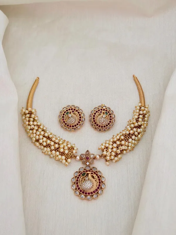 MOR_PEARL_NECKLACE_SET