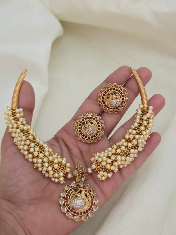 MOR_PEARL_NECKLACE_SET