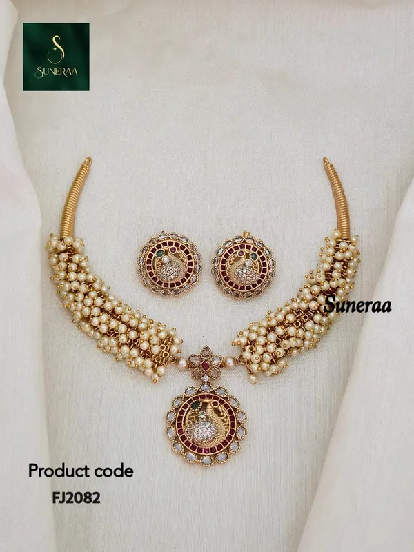 MOR_PEARL_NECKLACE_SET
