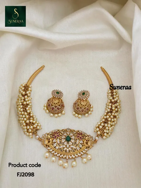 Vani_Pearl_Heritage__Necklace_&_Jhumkas