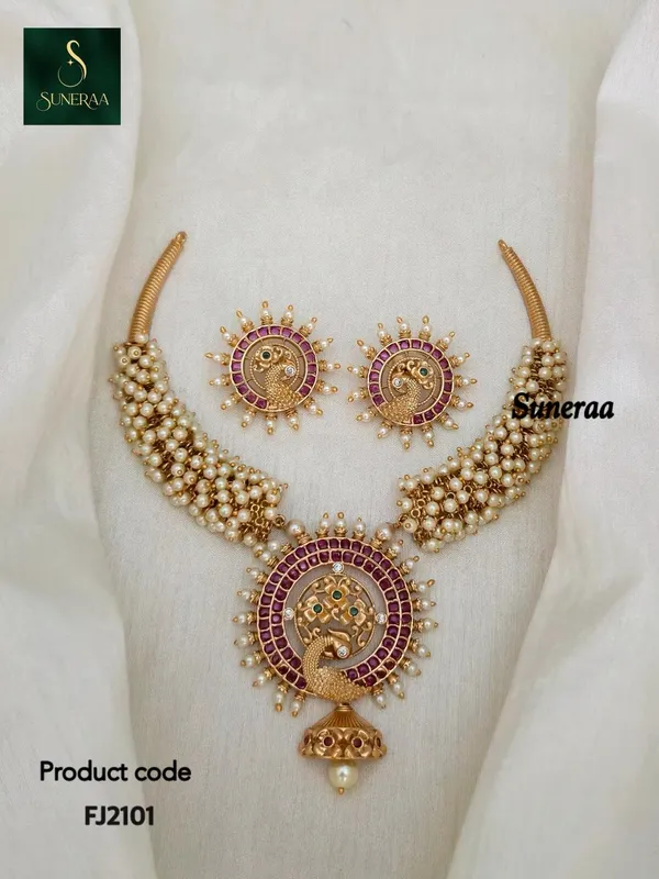 Mynasree_Pearl_Hasli_Necklace_Set