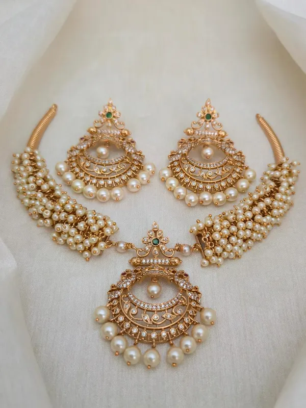 Yashvi_Pearl_Hasli_Necklace_Set