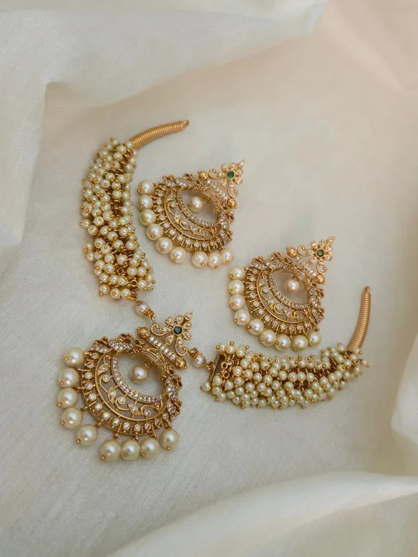 Yashvi_Pearl_Hasli_Necklace_Set