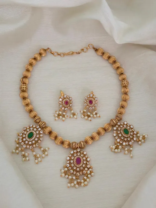 The_Tri-Lume_Heritage_Choker_Set
