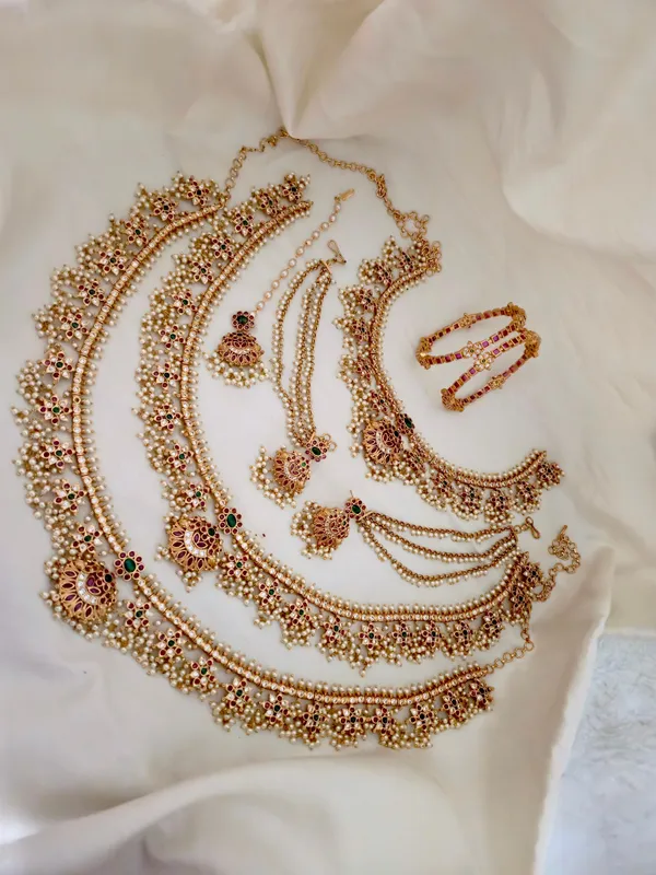 Guttapusulu_Full_-_Bridal_Set