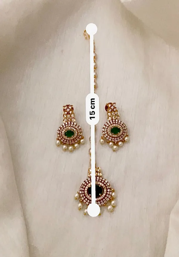 Emerald_Maang_Tikka_with_Matching_Earrings_Set