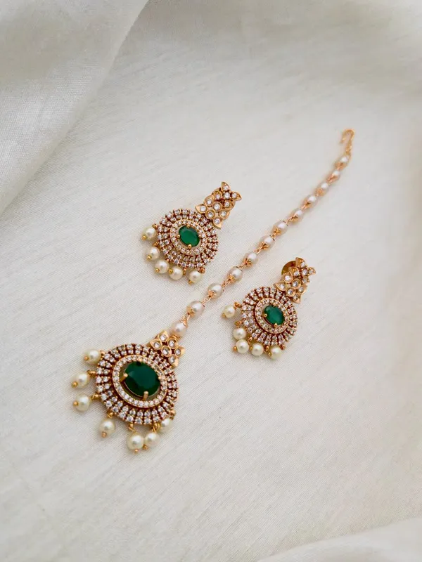 Emerald_Maang_Tikka_with_Matching_Earrings_Set