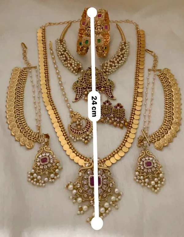 Kavita_Bridal_Necklace_Set