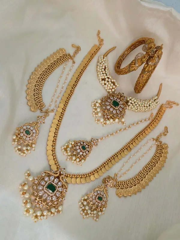 Kaasu_/_Coin_Design_Bridal_Combo_Set.