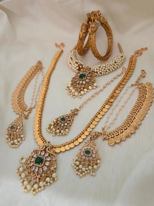 Kaasu_/_Coin_Design_Bridal_Combo_Set.