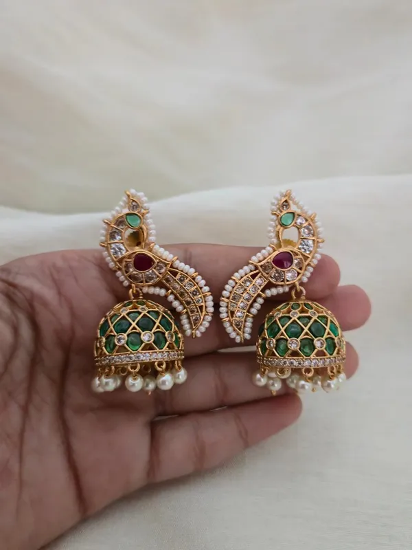 Nil_Pearl_-_Chid_Jhumkas