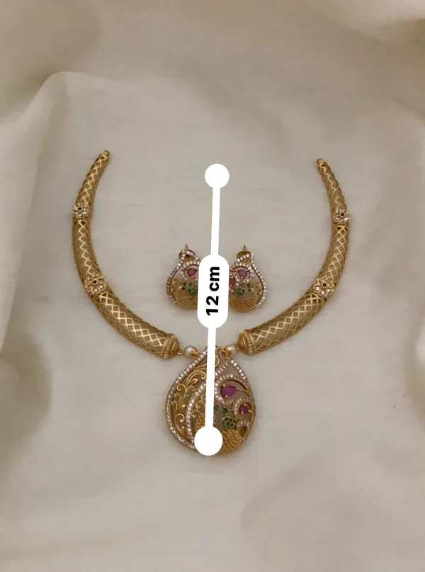 Sureka_Hasli_Necklace_Set