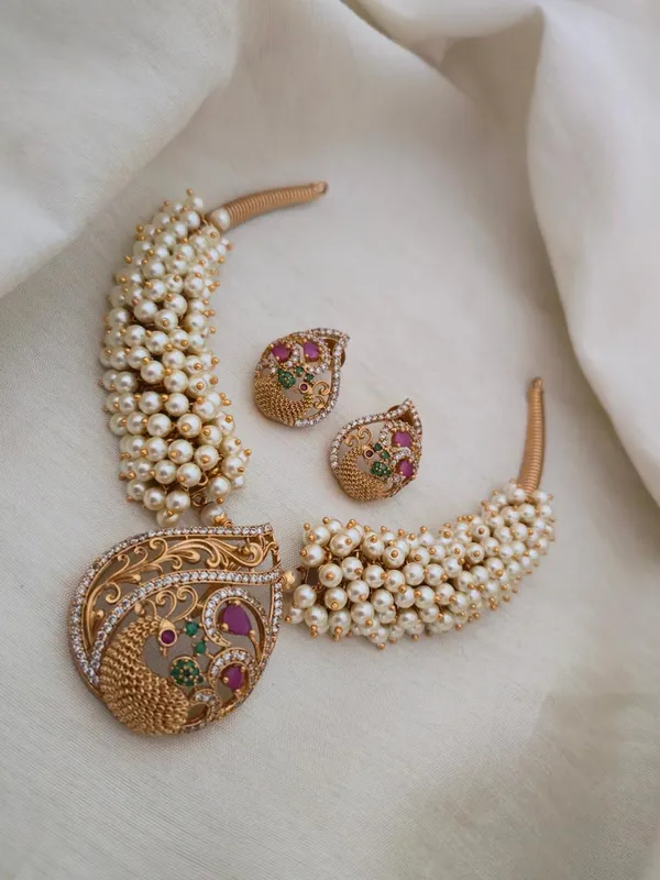Sureka_Pearl_Hasli_Necklace_Set