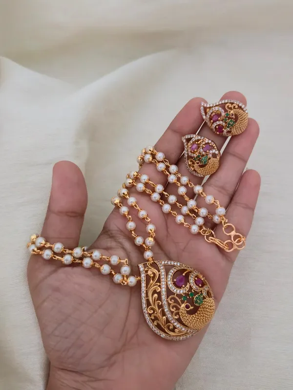 Sureka_Two-Layer_Pearl_Necklace_Set