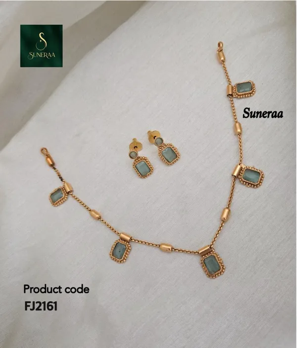 Contemporary_Mint_Green_Stone_Choker_Set