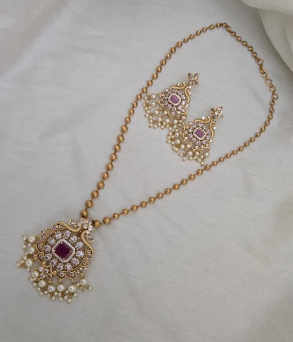 Classic_Ruby_and_Pearl_Pendant_Chain_Set