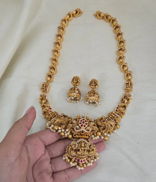 Grand_Lakshmi_&_Mayil_Bridal_Long_Haram_Set