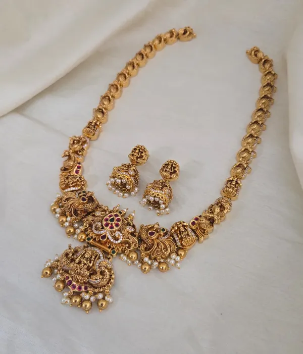Grand_Lakshmi_&_Mayil_Bridal_Long_Haram_Set