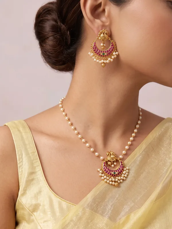 Deshna_Necklace_Set_with_Earrings