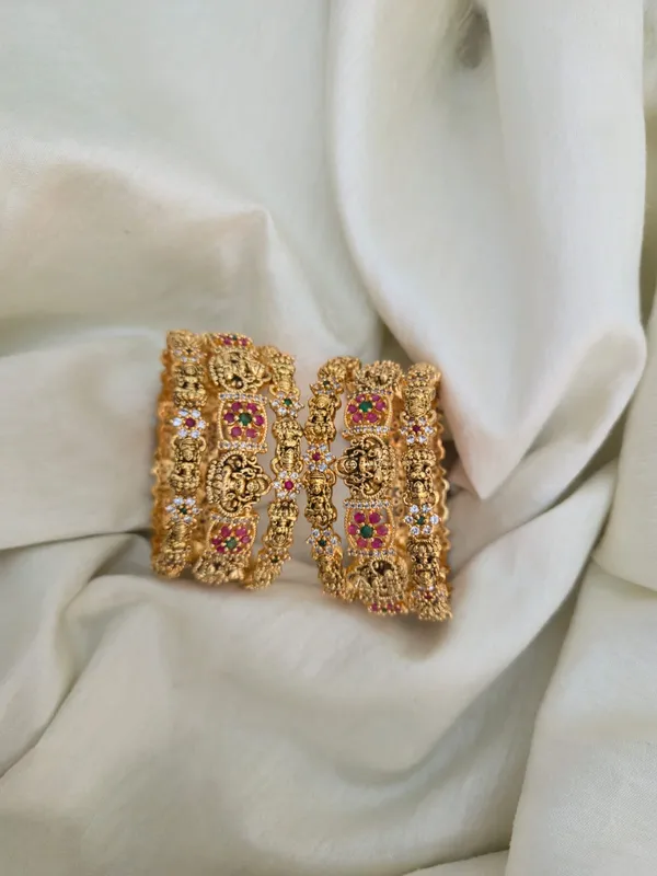 Ridha_Lakshmi__Bangles_Set