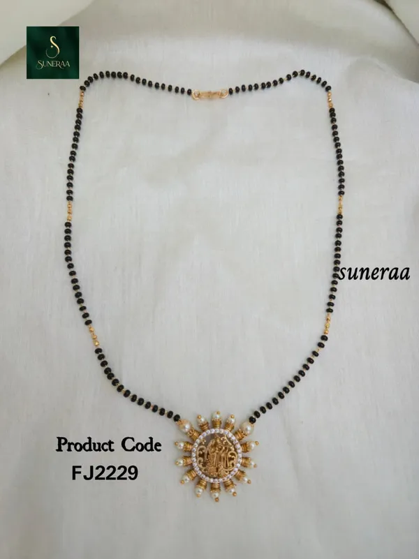 Antique_Gold_Temple_Black_Bead_Necklace