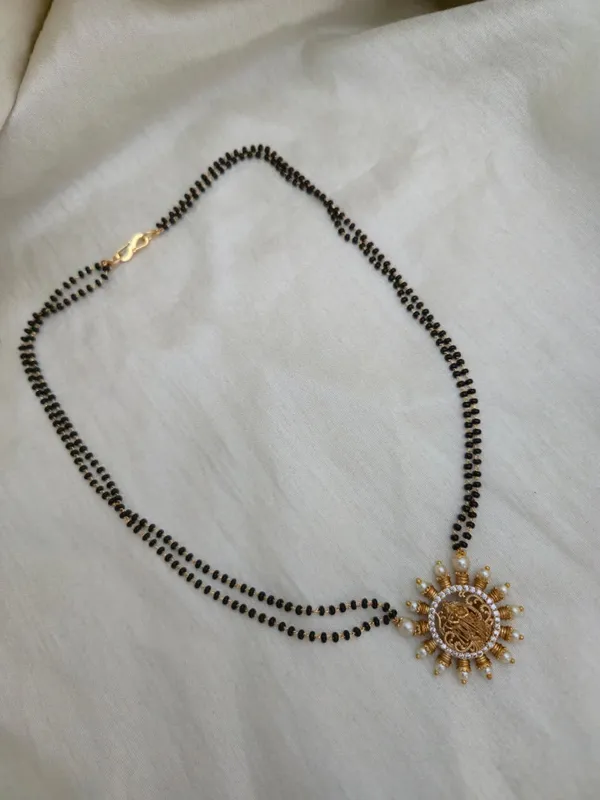 Antique_Gold_Temple_Black_Bead_Necklace