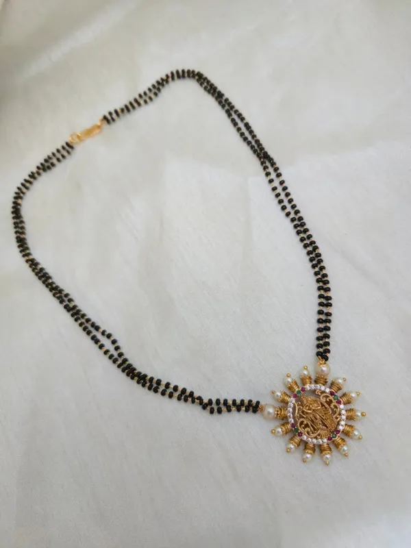 Antique_Gold_Temple_Black_Bead_Necklace