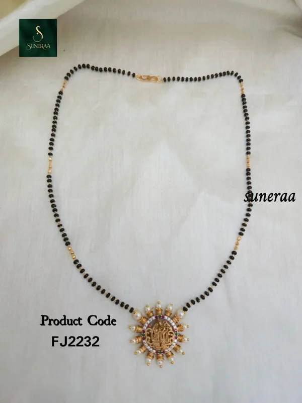 Antique_Gold_Temple_Black_Bead_Necklace
