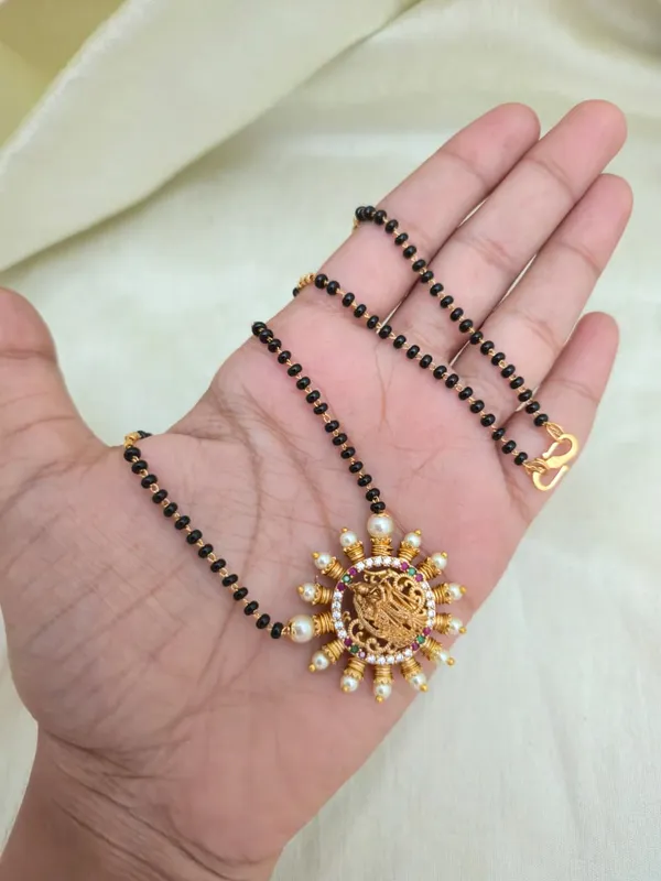 Antique_Gold_Temple_Black_Bead_Necklace