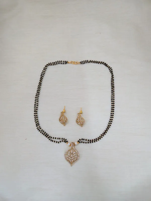 Devyani_CZ_White_Black_Beads_Necklace_Set