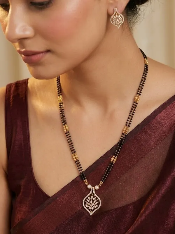 Rishita_Long_White_Black_Beads_Necklace_Set