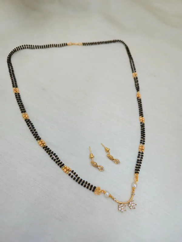 Samiksha_Long_White_Black_Beads_Necklace_Set