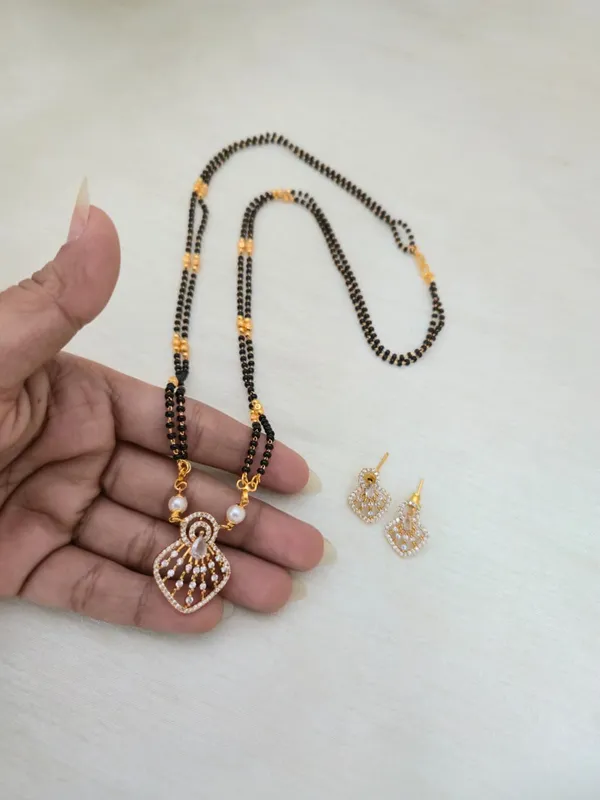 Palisha_Long_White_Black_Beads_Necklace_Set