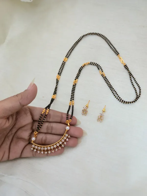 Meghna_Long_White_Black_Beads_Necklace_Set