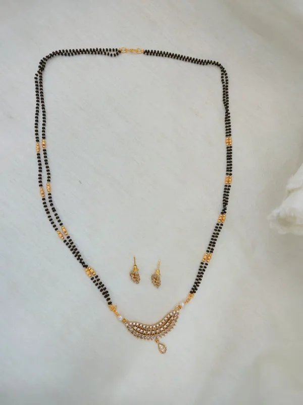Sanya_Long_White_Black_Beads_Necklace_Set