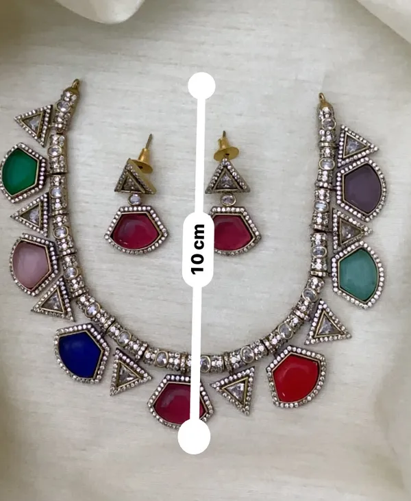 Vyapini_Antique_Navaratna_Necklace_Set