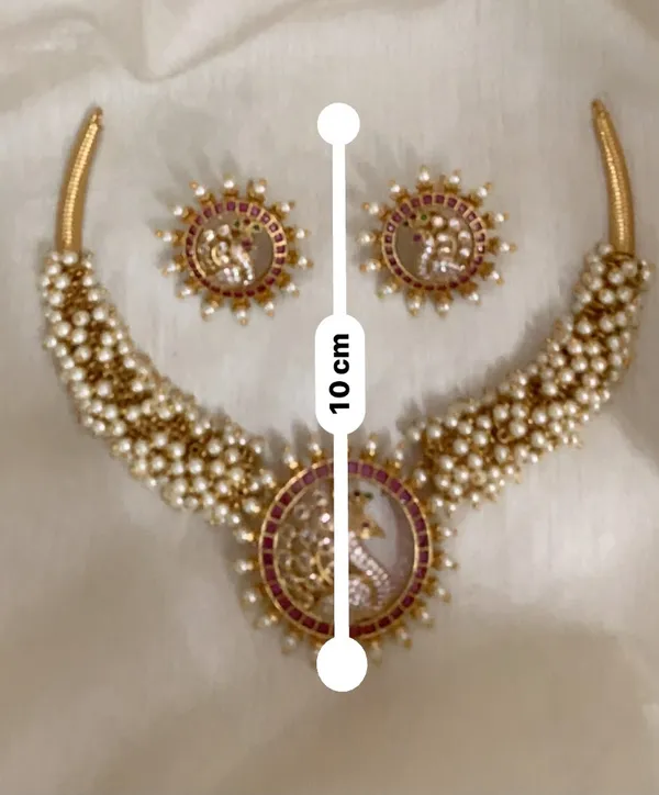 Syamla_Peacock_Pearl_Cluster_Hasli_Necklace_Set