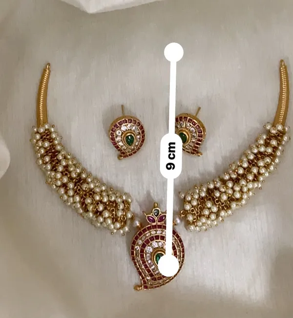 Mango_Pendant_Pearl_Cluster_Hasli_Necklace_Set