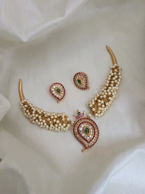 Mango_Pendant_Pearl_Cluster_Hasli_Necklace_Set