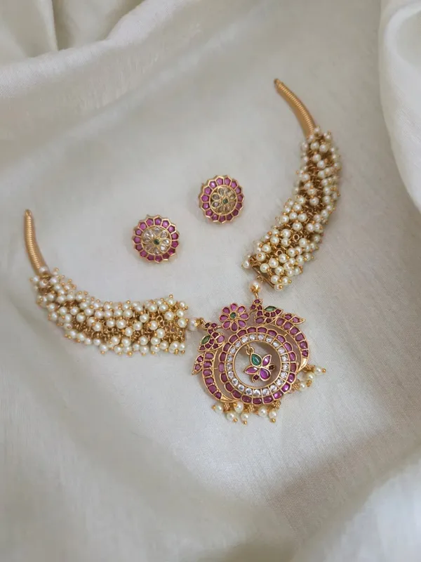 Padmini___Pearl_Cluster_Hasli_Necklace_Set