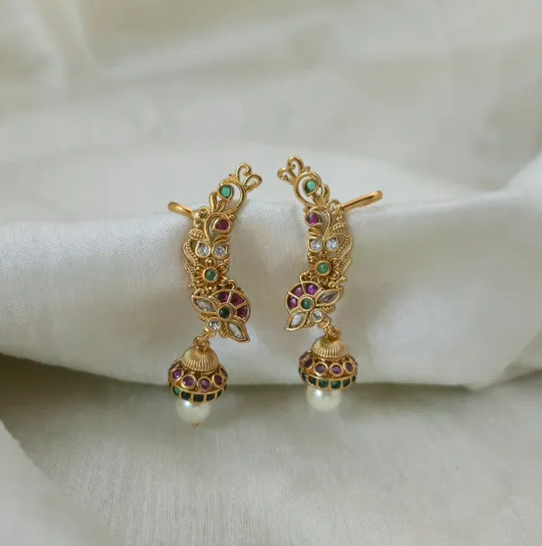 Shanvi_Kemp_Jhumka_Ear_Cuff_Earrings